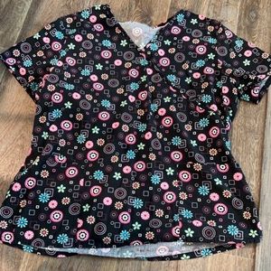 Scrub top size Large